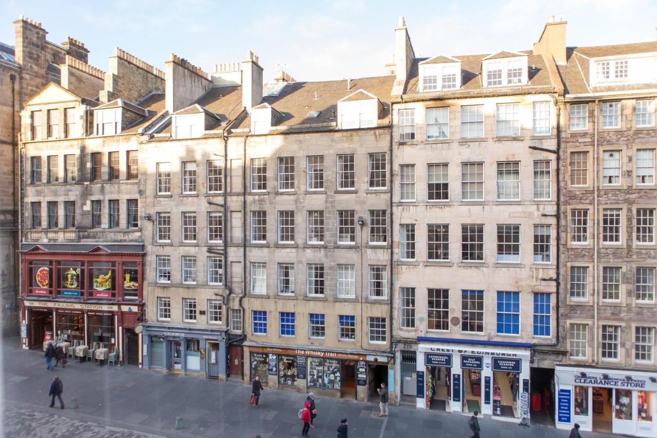 Royal Mile - Old Town Apartment เอดินบะระ ภายนอก รูปภาพ