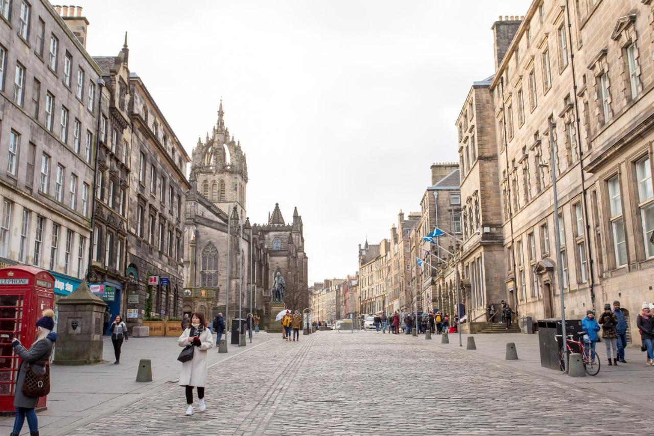 Royal Mile - Old Town Apartment เอดินบะระ ภายนอก รูปภาพ