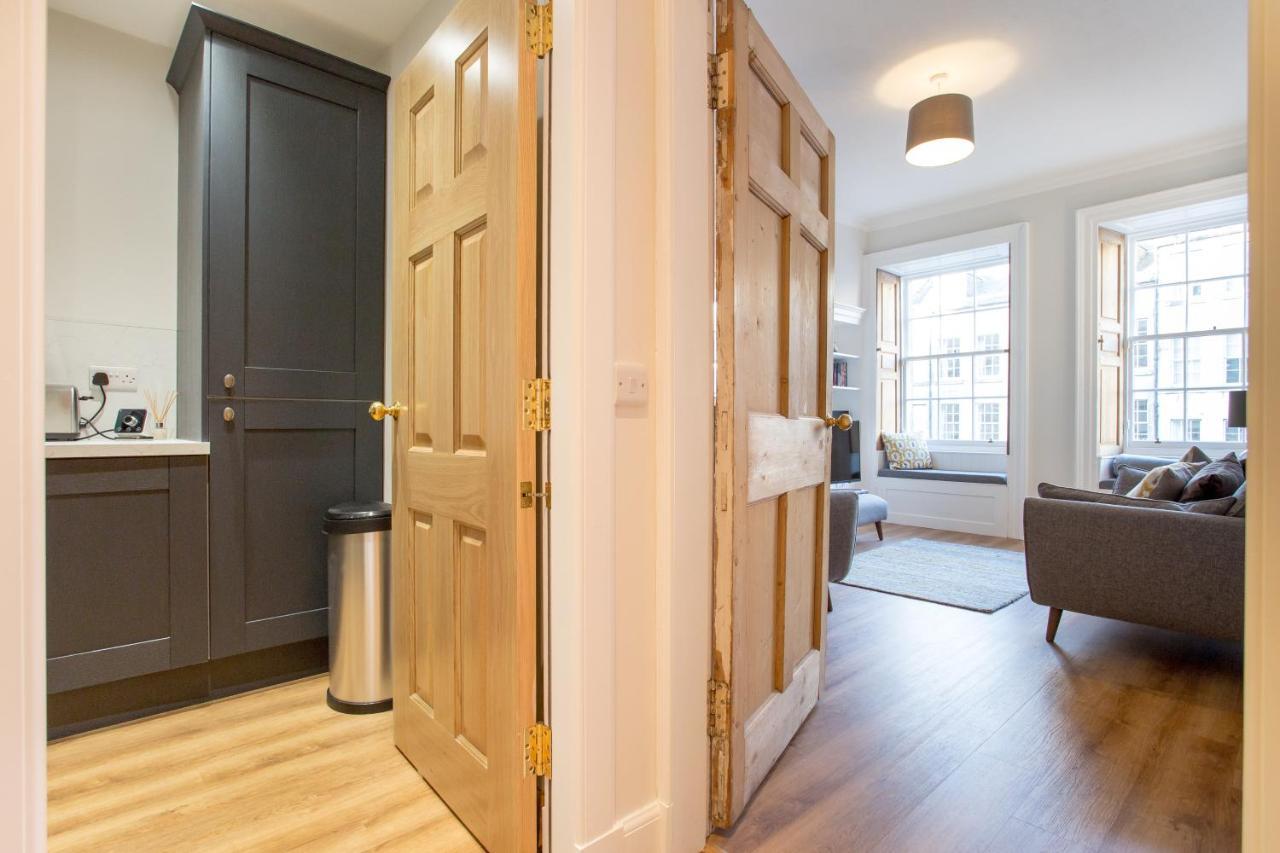 Royal Mile - Old Town Apartment เอดินบะระ ภายนอก รูปภาพ