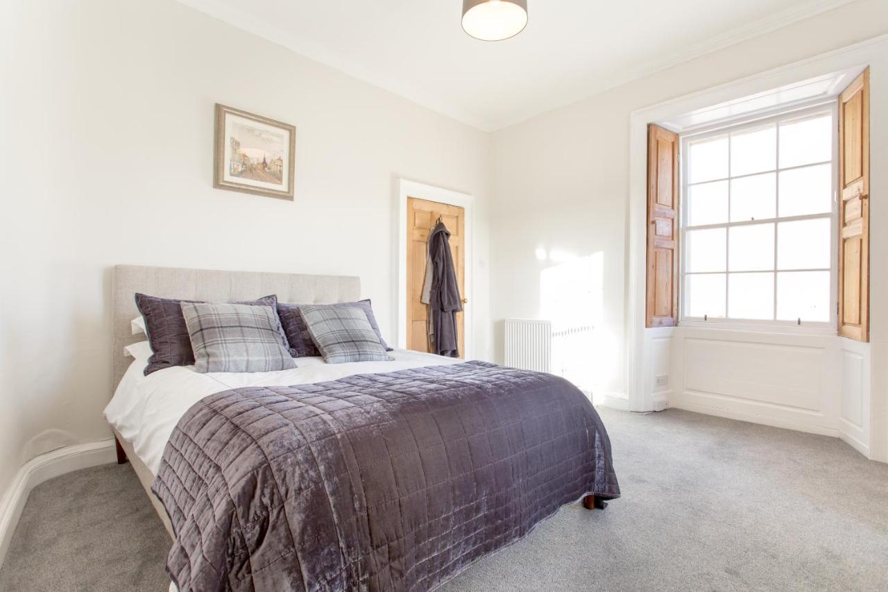 Royal Mile - Old Town Apartment เอดินบะระ ภายนอก รูปภาพ